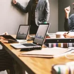 how-smart-brands-win-during-the-research-phase