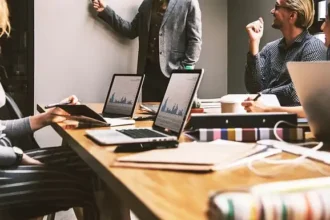 how-smart-brands-win-during-the-research-phase